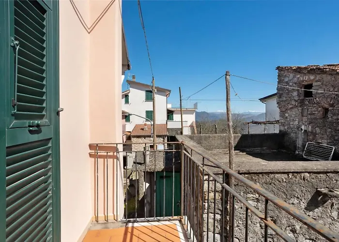 La Fortezza Corvara (Liguria)